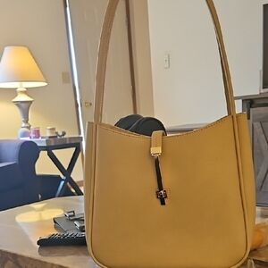 Elegant Tan Handbag